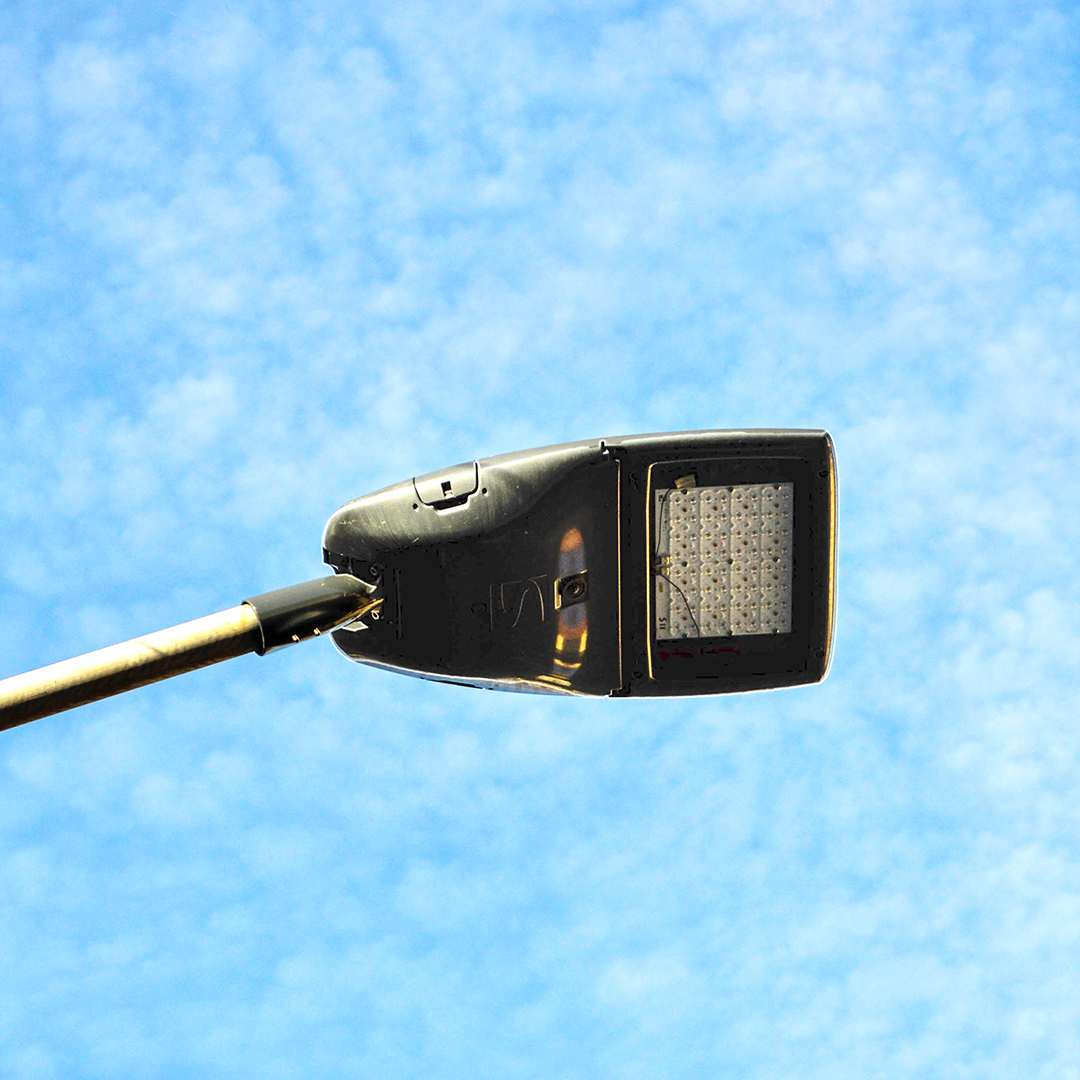 kawantech-kara-lampadaire-schreder-vue-dessous